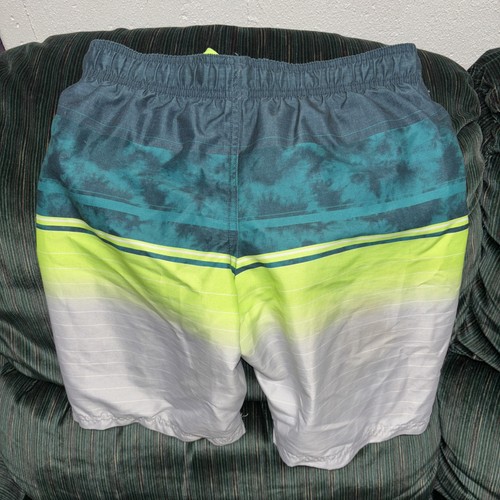Lot 3 Under Armour boys swim shorts size YL youth large bathing suit Rashguard - Picture 10 of 10