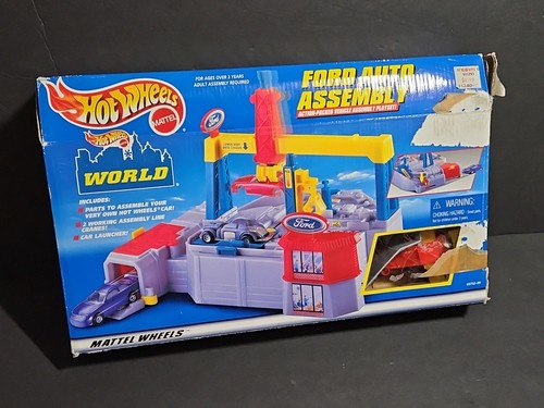 Vintage 1998 Hot Wheels Ford Auto Assembly Plant Set Mattel Original Box - Picture 16 of 23
