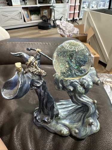 RARE 1998 Vandor Wizard With Magic Wand And Dragon Snow Globe Statue Figurine - Picture 3 of 8