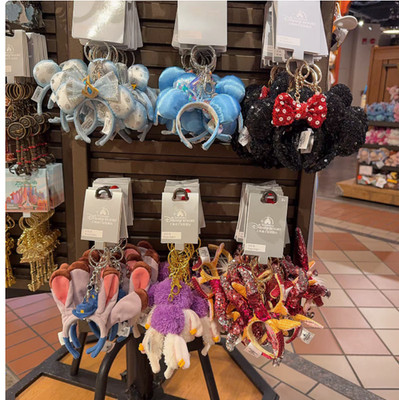 2025 Hot Shanghai Disney authentic minnie mouse ear headband mini keychain