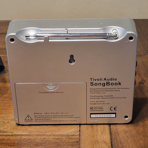 Tivoli Audio iSongBook w/ Case and AC Plug Tested/working, Vintage - Picture 9 of 10