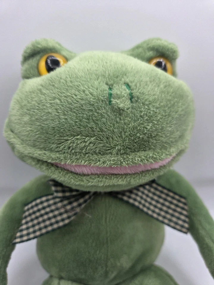 Arco de felpa Animal Alley verde rana ojos amarillos 12" Foto 2 de 4