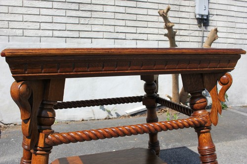 19th Century American Tiger Oak Center Parlor Table - Picture 11 of 12