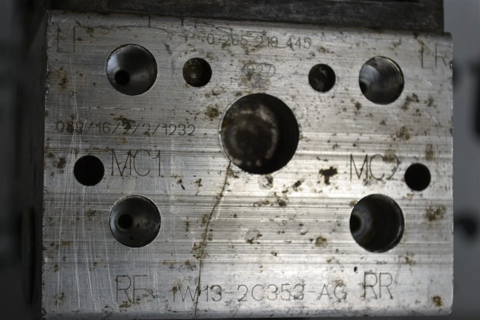 Módulo bomba de freno antibloqueo ABS Lincoln Town Car 2001-02 1W132C353AG 15L3 262 Foto 3 de 4