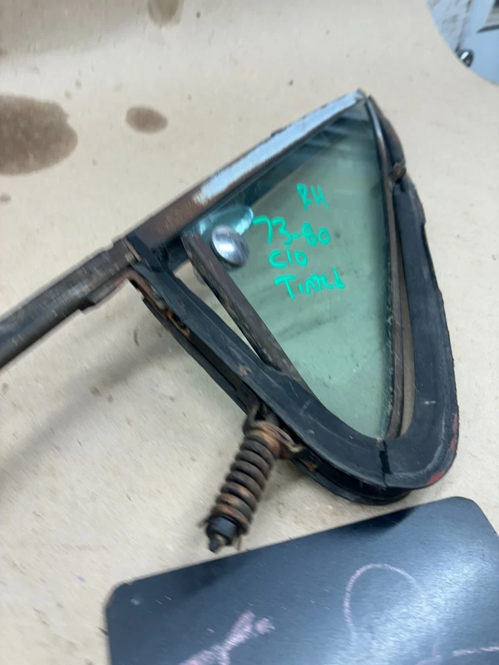 Camión Chevy GMC C10 K10 1973 75 76 80 carrocería cuadrada ventana de ventilación del ala derecha tintada Foto 4 de 4