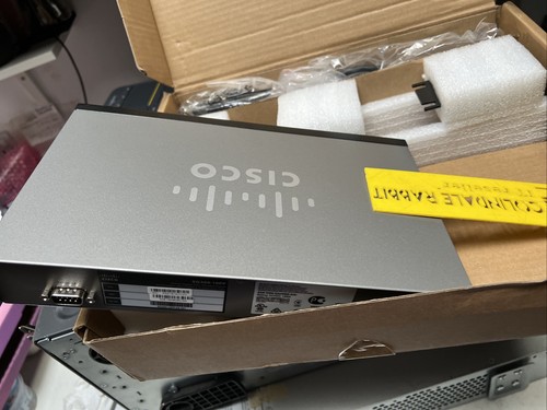 Cisco SG300-10PP-K9-EU Switch - 10 ports-L3-managed NEW NO PSU - Picture 9 of 11