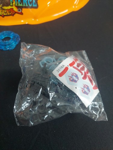 Lote estilo ráfaga Beyblade, arena Legend of Fierce Battles, piezas, pegatinas, cable - Imagen 2 de 16