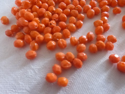 perle vintage, 300 perle en verre olive facette orange corail - Imagen 2 de 4