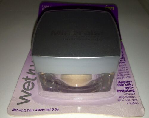 Wet n Wild Ultimate Minerals Mineral Powder Foundation C271 LIGHT/Pale BN Sealed - Picture 12 of 12