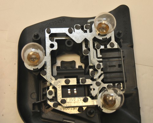 Luz trasera derecha exterior BMW E46 OEM 97-05 serie 3 cupé 257022R como nueva - Imagen 6 de 6