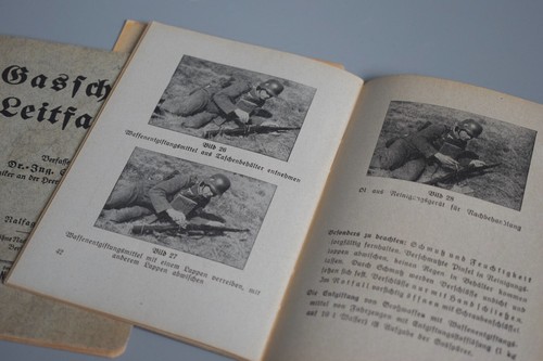 WWII WW2 German Original M30 / M38 Gas Mask Uniform Instruction Booklets Set x3 - Picture 7 of 8