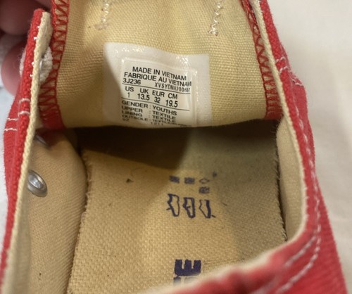 Converse All Star Low Top Youth Sz. 1 - Picture 3 of 4