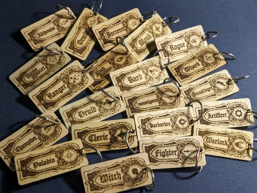 DND Alchemist Hecho a Mano Madera 2 Caras Juegos Mesa RPG Llavero Regalo Papel 5e - Imagen 3 de 3