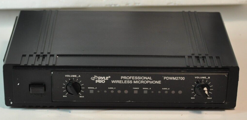 Pyle PDWM2700 Dynamic Wireless Professional Microphone - Picture 3 of 4