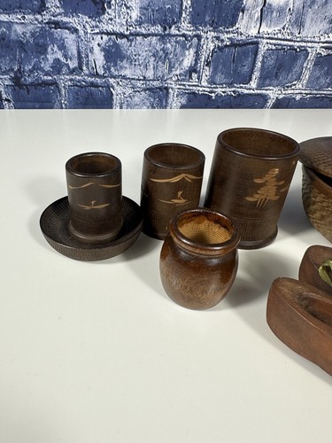 VINTAGE ERA JAPANESE ROUND CARVED WOOD VANITY OR TRINKET BOX CUPS SOUVENIR - Picture 2 of 13