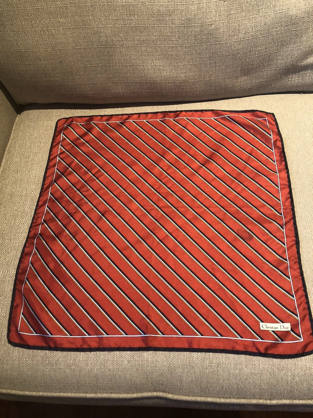 Foulard vintage Christian Dior 100% soie roulé main
