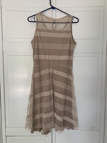 Dress Hem & Thread Dress Size Medium Stripe Polyester Mesh Lined Dress - Picture 6 of 6