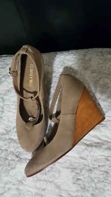 Le mont st michel Womens Leather Taupe Color Shoes  Made in Spain Sz 38