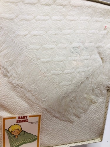 Vintage Baby Shawl Infant Blanket White Acrylic Knit w/ Fringe 40x40 New in Box - Picture 3 of 4