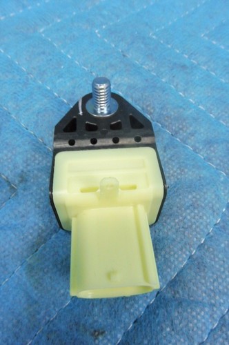 Lexus LS460 Front RH or LH Side Crash Sensor 89831-50020 2007-2009 OEM - Picture 2 of 5