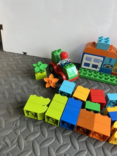 Lego Duplo All-In-One-Box-Of-Fun (10572) - Picture 2 of 3