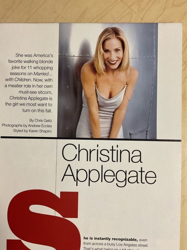 september 1998 Maxim #11 Christina Applegate sexy cover + Laura Prepon - Picture 3 of 16