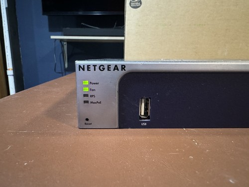 NETGEAR ProSAFE 12-port GIGABIT L2+ POE+ MANAGED SWITCH GSM7212P - Picture 2 of 6
