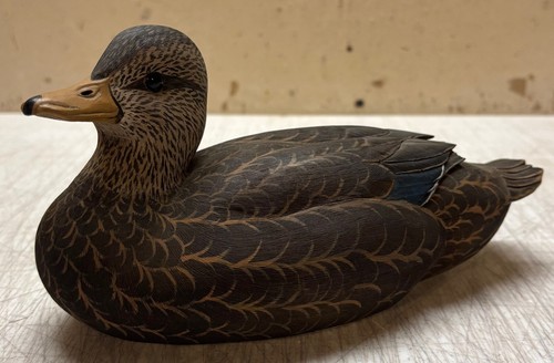 Vintage 1992 Captain FRED MUHS 'Black Duck' CARVED DECOY - Hampton Bays NEW YORK