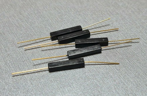 5PCS GPS-14A 2x14mm Plastic Magnetic Reed Switch Normally Open - Picture 3 of 5