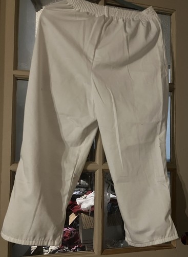 Chic misses 10 average White Capri easy care 10 Pockets Pants Waist 26 Instretc - Picture 2 of 2