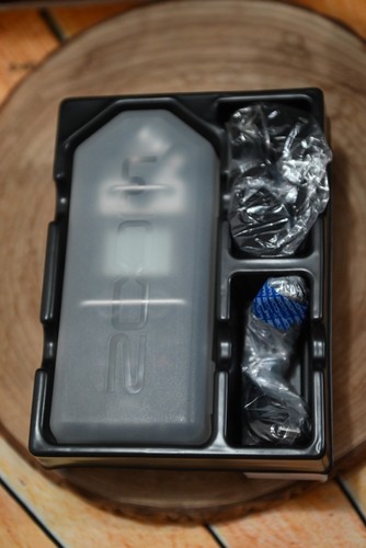 ZOOM H5 4-TRACK PORTABLE DIGITAL RECORDER - Picture 3 of 3