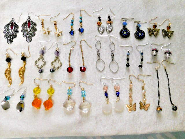 18 pcs Jewelry lot dangled earrings  assorted styles and lengths