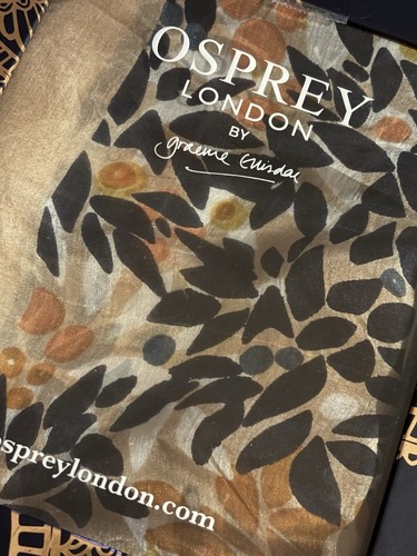 Águila pescadora. Londres. En caja BNWT, bufanda de seda. Flores de otoño doradas. Graeme Ellisdon - Imagen 7 de 8