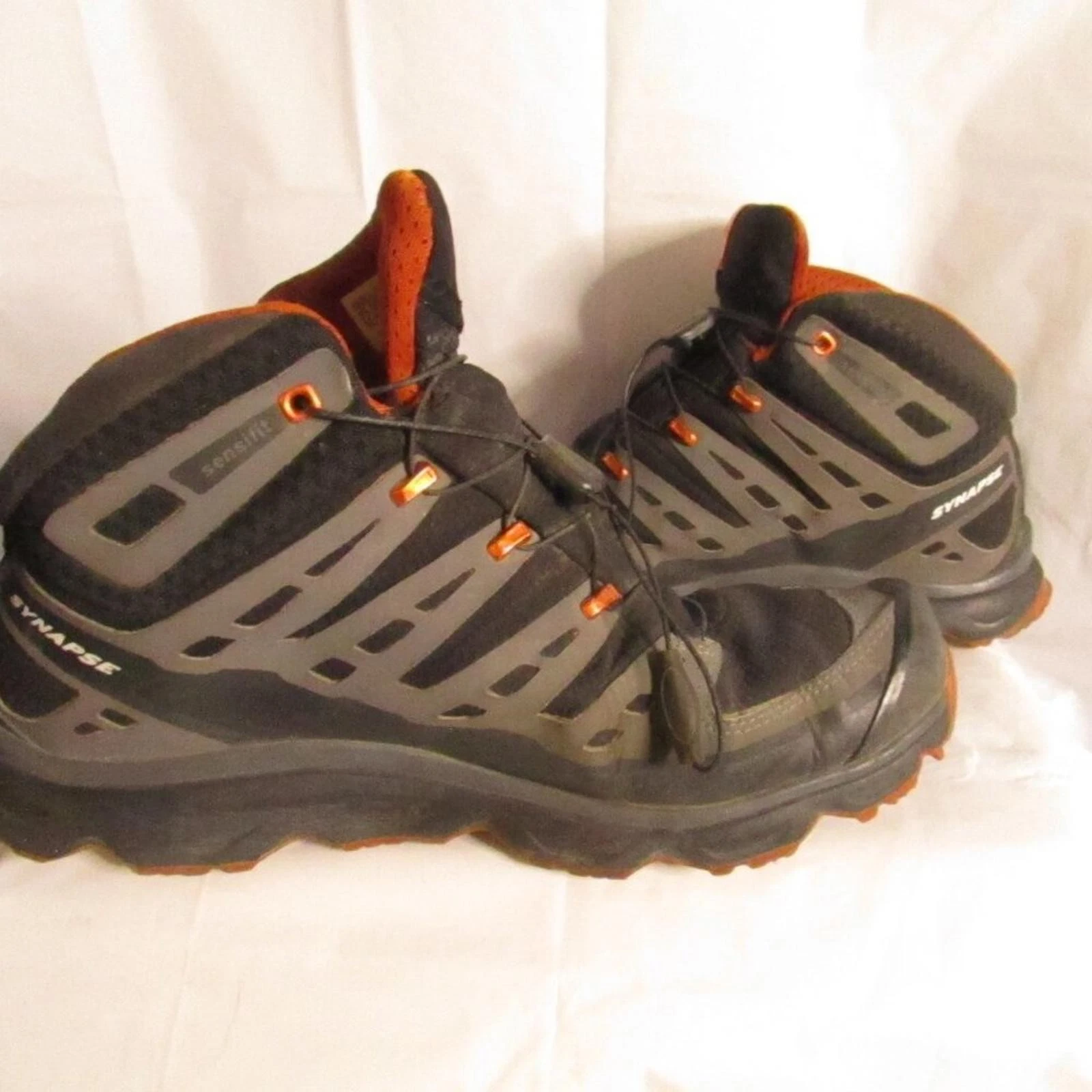 Salomon Synapse Mid CSWP hiking boots