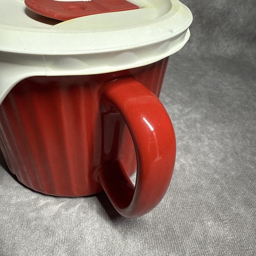 Corning Ware 20 oz Red Stoneware Soup Mug Vented Lid Used Stained - Picture 5 of 12