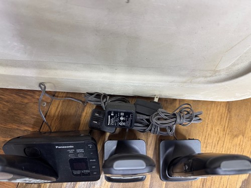 Panasonic combiné trois téléphones système sans fil KX-TGEA20 ? voir description - Photo 2/2