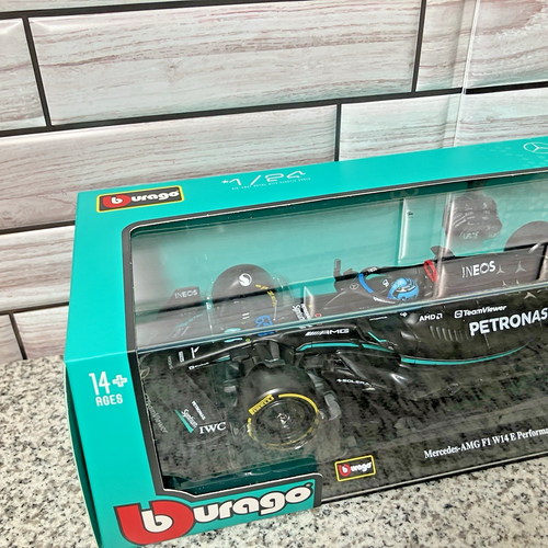 2024 Bburago Mercedes AMG W14 E Performance George Russell 1:24 Diecast Model - Picture 3 of 16
