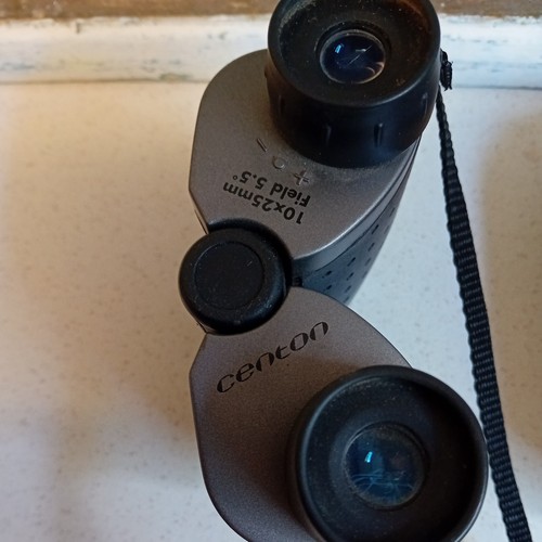Centon 10 X 25mm Black Folding Field 5.5 Wide Compact Binoculars with case - Picture 2 of 4