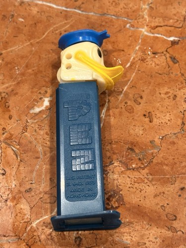 DISPENSADORES PEZ PATAS DE PATO DONALD HONG KONG HOMBRE CALVO SIN PIES AUSTRIA LOTE 2 DE COLECCIÓN - Imagen 12 de 14