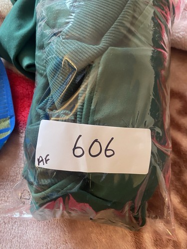 Green Thick Material Hoodie Size L - Picture 8 of 8
