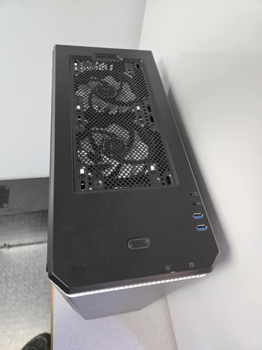 PC personalizada EVGA RTX 2060 6 GB/I7 10700/16 GB de RAM - Imagen 4 de 6