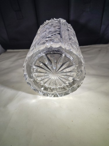 De colección. Jarrón grande pesado de cristal de plomo grabado cortado a mano de 9" de alto  - Imagen 6 de 6