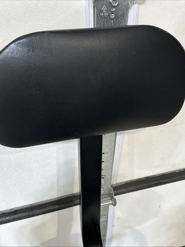 On Stage Stands Portable DJ/Guitar/Drum/Keyboard Padded Throne/Chair Adjustable - Picture 3 of 7