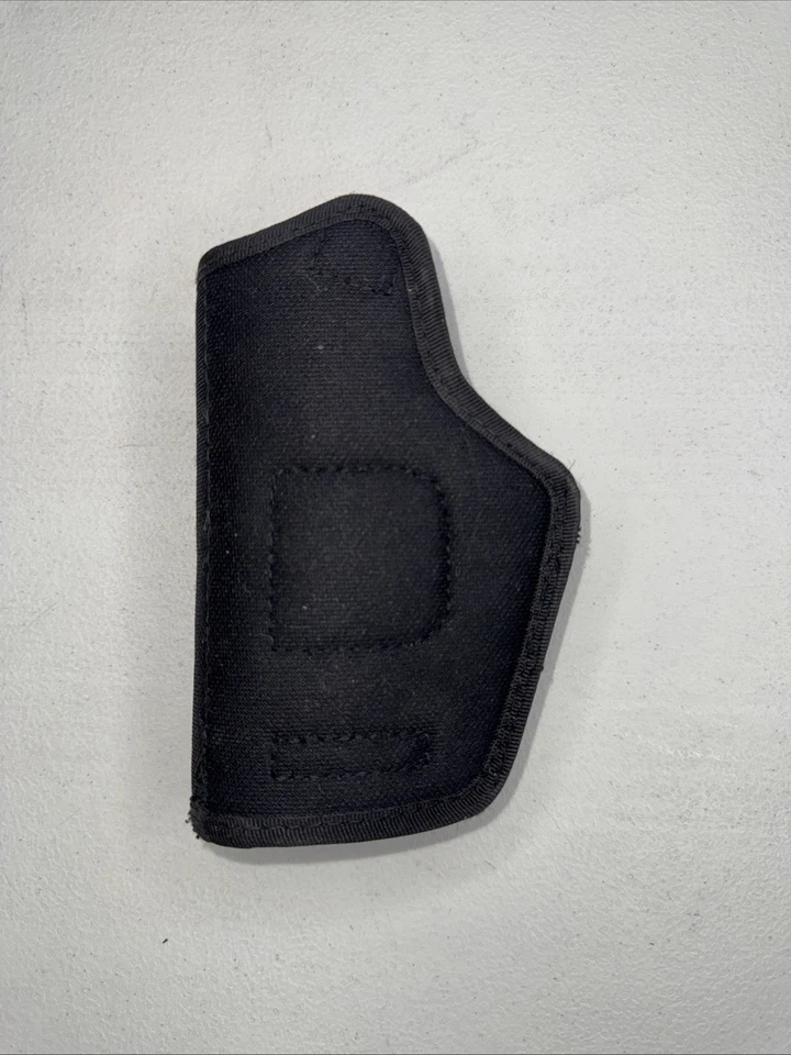 Coldre de cinto UTG PVC-H388B tático oculto para destros - Preto - Imagem 4 de 4