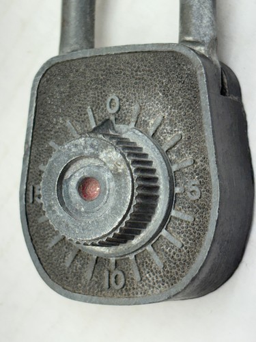 VINTAGE GOUGLER COMBINATION PADLOCK - Picture 4 of 6