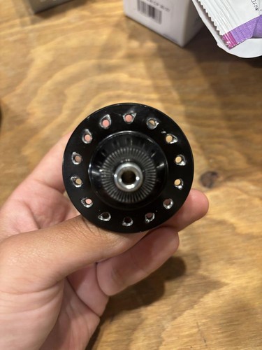 Dt Swiss 350 28H Hub - Picture 4 of 4