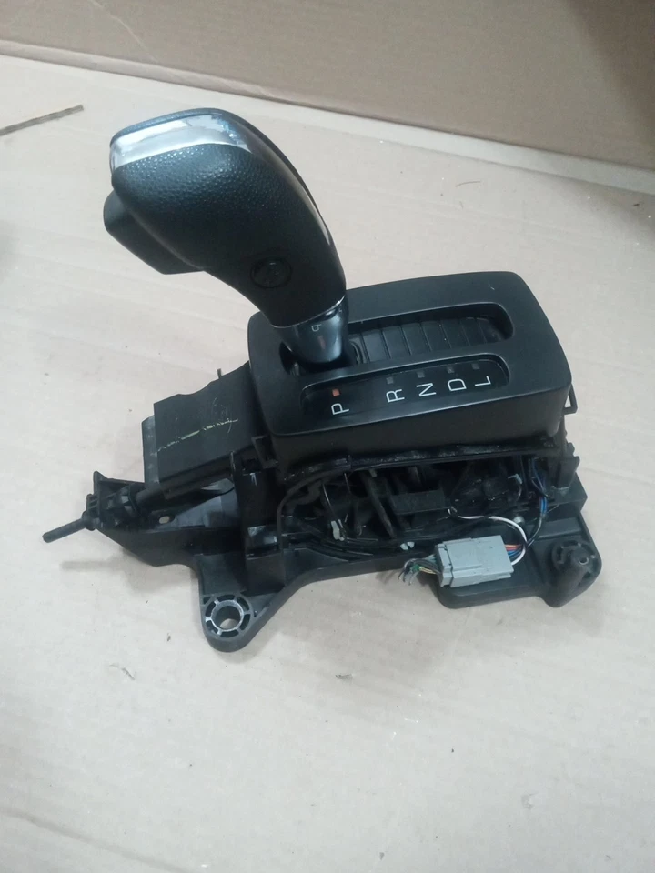 2010 2011 2012 Ford Fusion SE 2,5 автоматический напольный переключатель передач селектор в сборе - Изображение 2 из 4