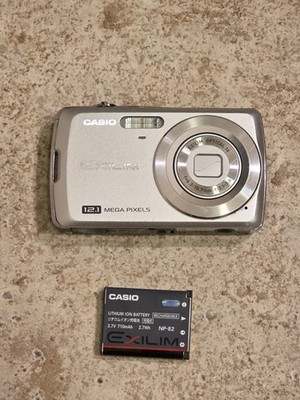 Casio EXILIM ZOOM EX-Z35 12.1MP Digital Camera - Silver for