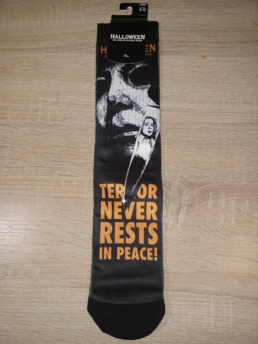 Halloween TCOMM Movie Poster Sublimated Crew Socks 8-12 NEW Bioworld - Picture 1 of 3