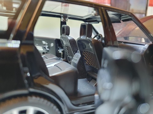 1:24 Range Rover L405 TDV8 4.4 V8 Luci modello pressofuso dettagliate HSE Vogue - Foto 11 di 23